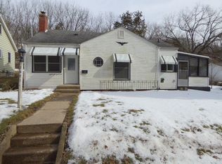 2421 Roosevelt St, Dubuque, IA 52001