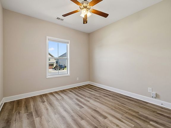 4th image of 1169 Ewing Way