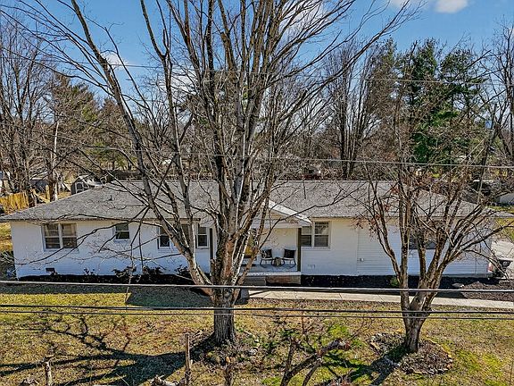 3rd image of 108 Apple St