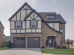 1029 Waterstone Dr, Lebanon, TN 37090