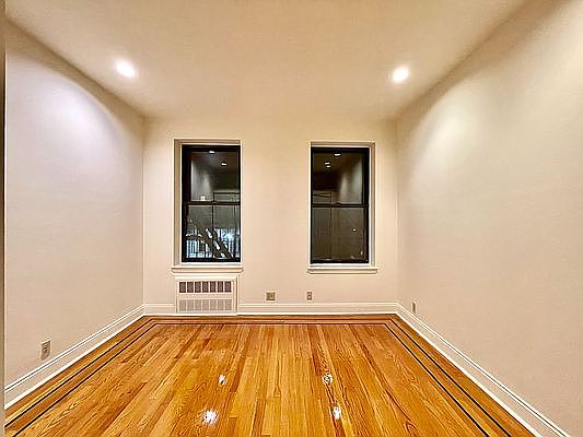 5th image of 322 E 34th St APT 2b
