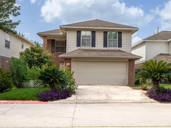 8226 Gold Tee Dr, Houston, TX 77036