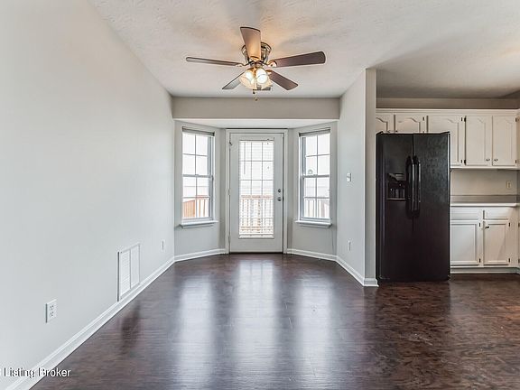 4th image of 236 Aulbern Dr W