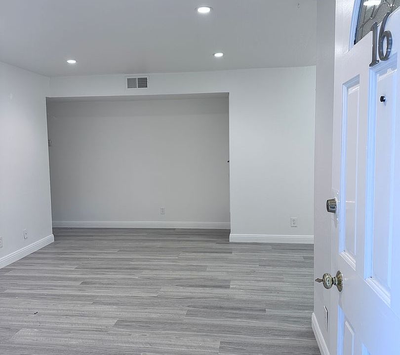 1st image of 1120 Douglas Ave APT 16