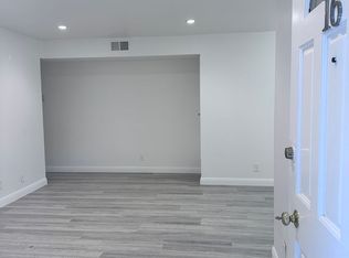 1120 Douglas Ave APT 16, Burlingame, CA 94010
