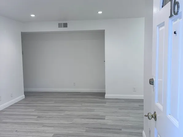 Tyb - 1120 Douglas Av., 1120 Douglas Ave APT 16, Burlingame, CA 94010