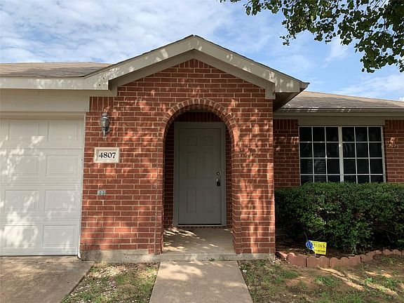 2nd image of 4807 Topaz Ln