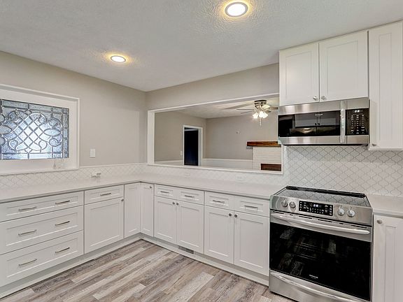 3rd image of 8422 Sandpiper Ct