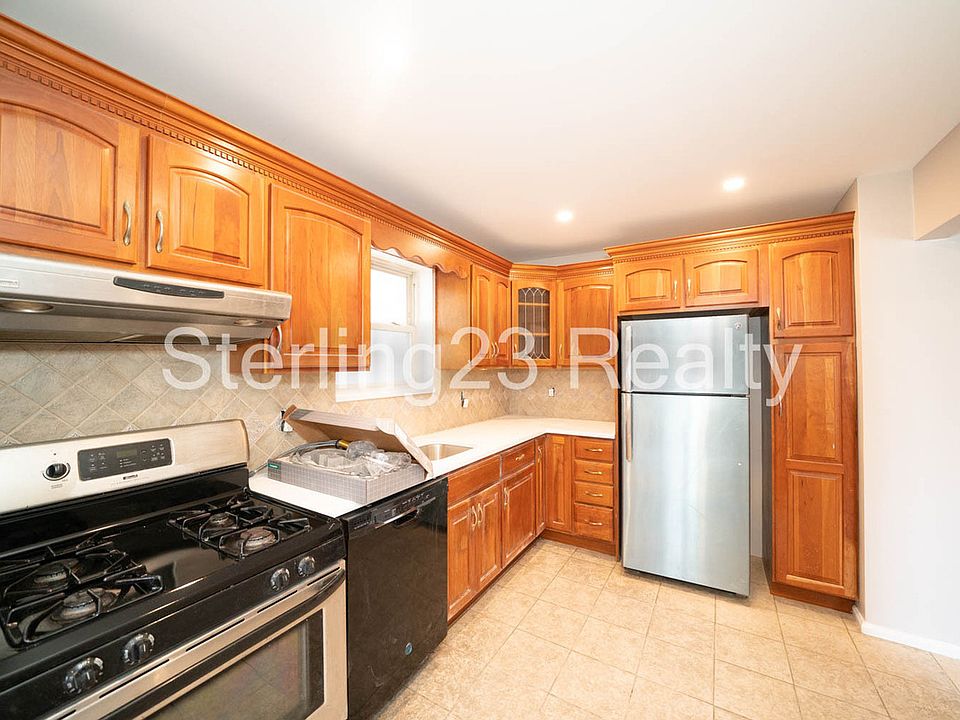 1st image of 25-21 27th St #2