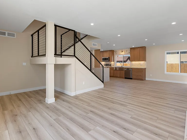 2423 Fieldlane Pl — Photo 4