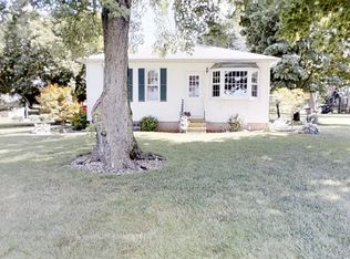 1200 E Pells St, Paxton, IL 60957