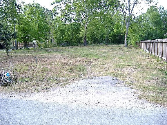 2nd image of 1814 Schilder Dr