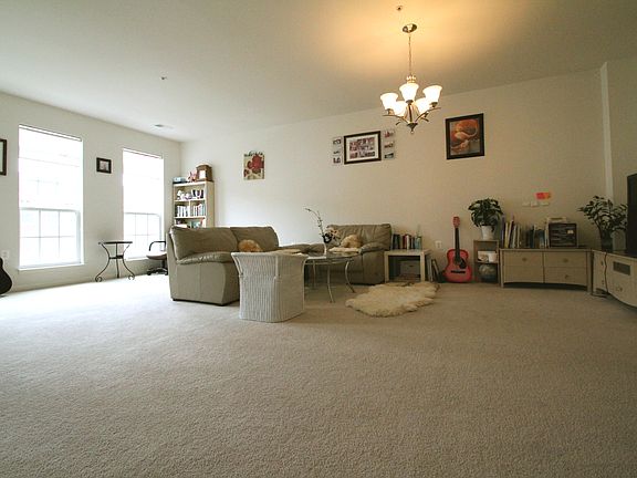 3rd image of 14266B Woven Willow Ln
