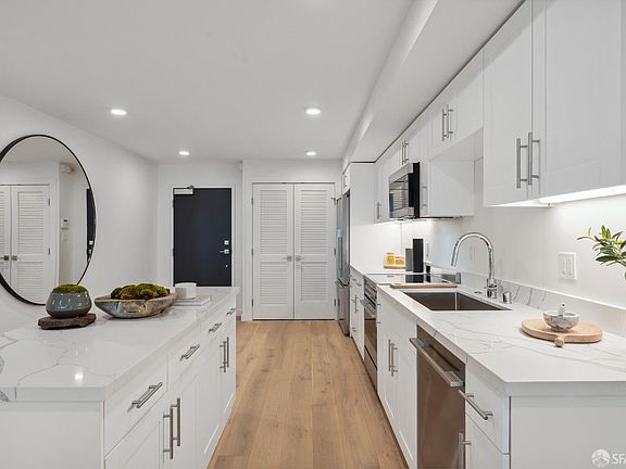 5th image of 1624 Larkin St #8