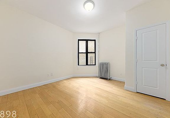 5th image of 623 W 207th St APT 10