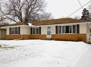 4024 Manor Ln, Des Moines, IA 50310