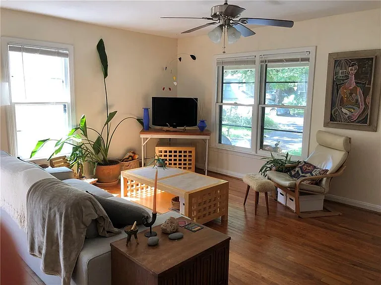 1517 Piedmont Ave — Photo 2