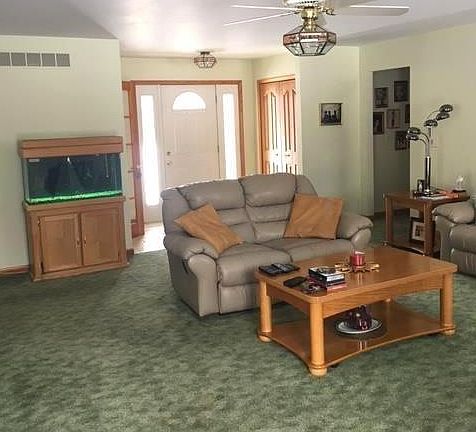 3rd image of 8899 Speedway Dr