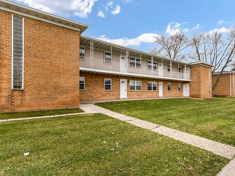 502 E Merrill Ave #8 — Photo 16