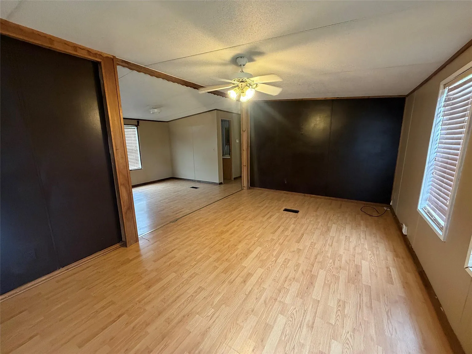 3 bed, 2.0 bath, $1,500 — Photo 2