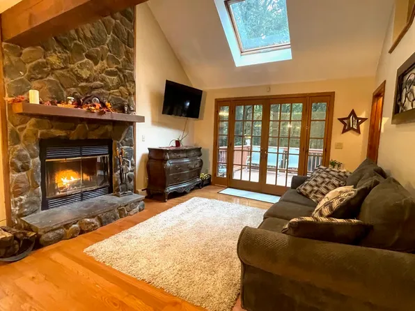 103 Harriman Hill Road, Raymond, NH 03077