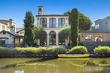1st image of 439 Howland Canal Ct