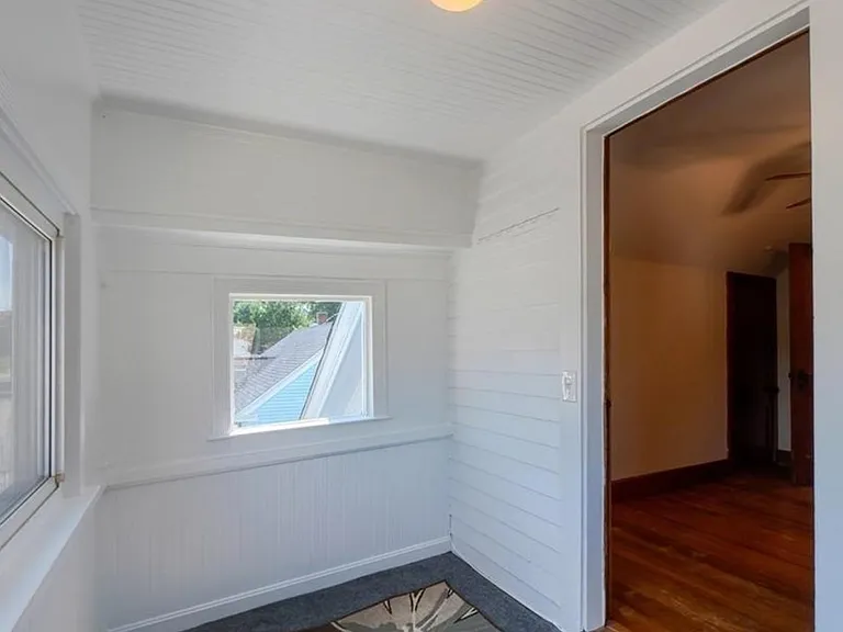 142 E Meadow Rd — Photo 25