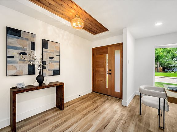 3rd image of 4109 Candlenut Ln