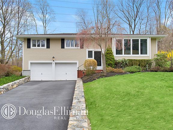 5th image of 7 Hillview Dr