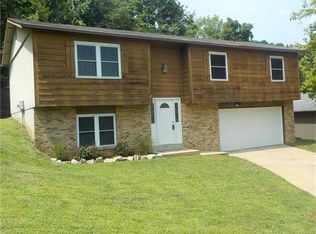 1760 Scenic Meadows Dr, Imperial, MO 63052