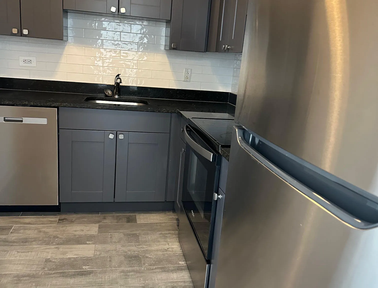 1 bed, 800 sqft, $1,950 — Photo 3