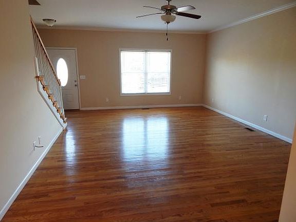 4th image of 620 Saint Andrews Dr #0