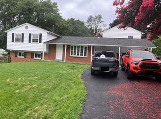 17624 Wheat Fall Dr, Rockville, MD 20855