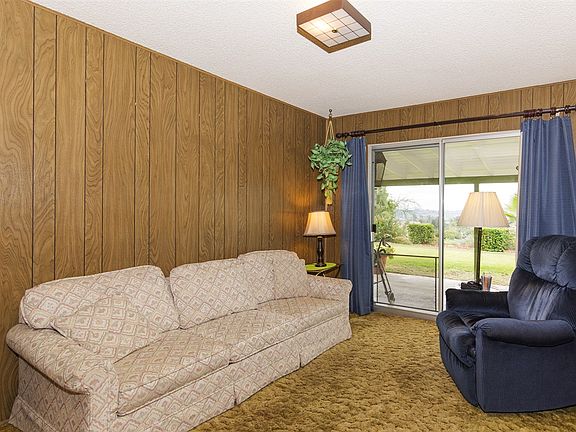 4th image of 1598 Country Crest Dr