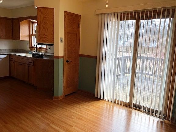 5th image of 2019 Cedar Pointe Dr