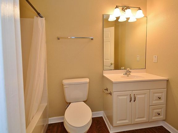 5th image of 1212 Lolita St