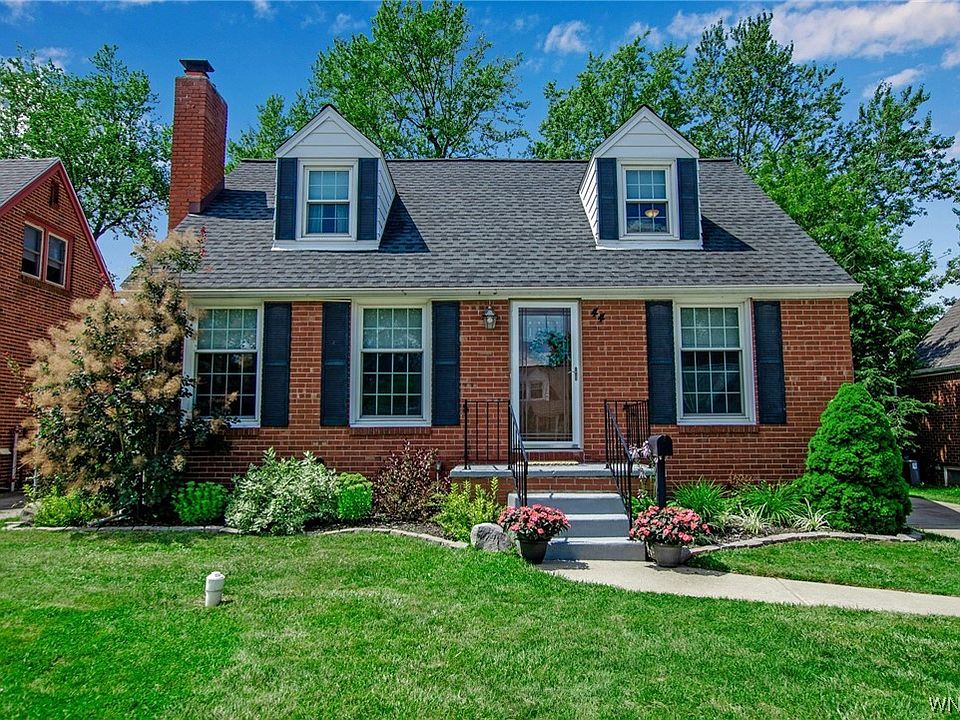 1st image of 44 Lynncrest Ter