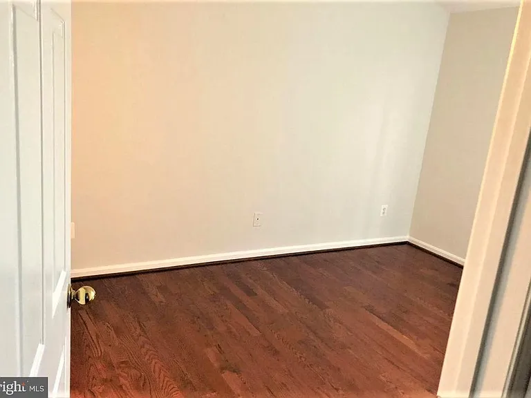 2480 Angeline Dr #304 — Photo 12