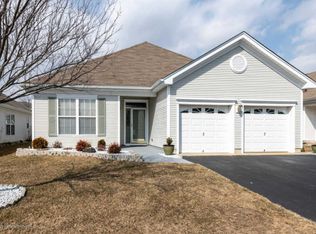 15 Greenways Ln, Lakewood, NJ 08701