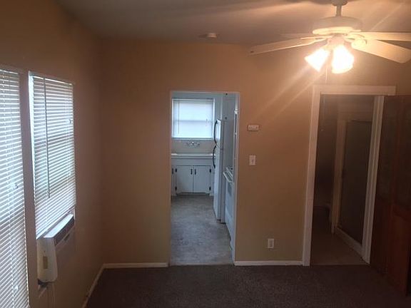 5th image of 2421 N Maroa Ave