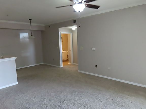 4th image of 5608 Pinnacle Heights Cir APT 109