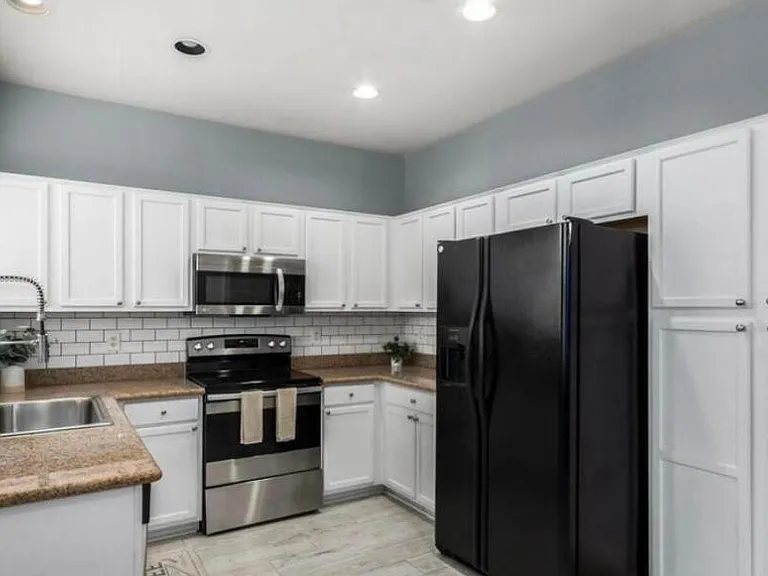 1886 E Don Carlos Ave #139 — Photo 3