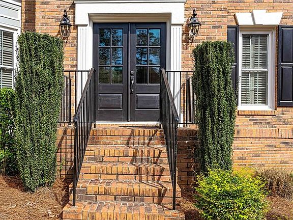 2nd image of 5016 Chapel Lake Cir