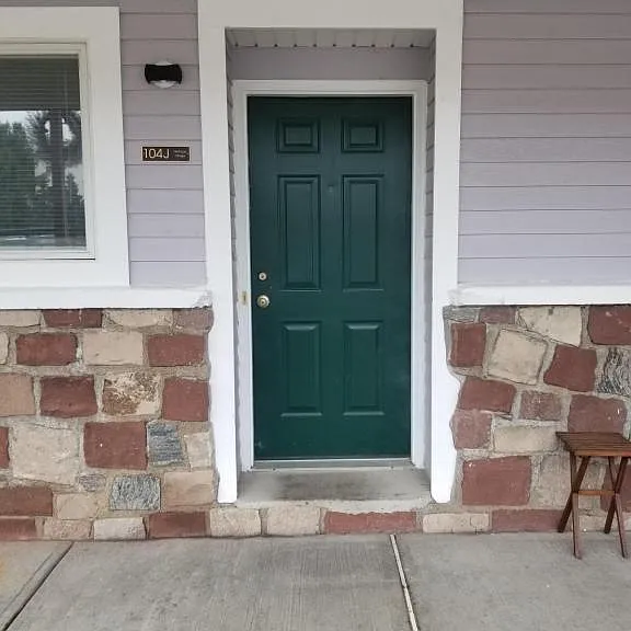 104F Quarry Rd — Photo 1