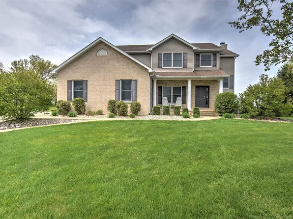 9 Southbrooke Pl, Mount Zion, IL 62549