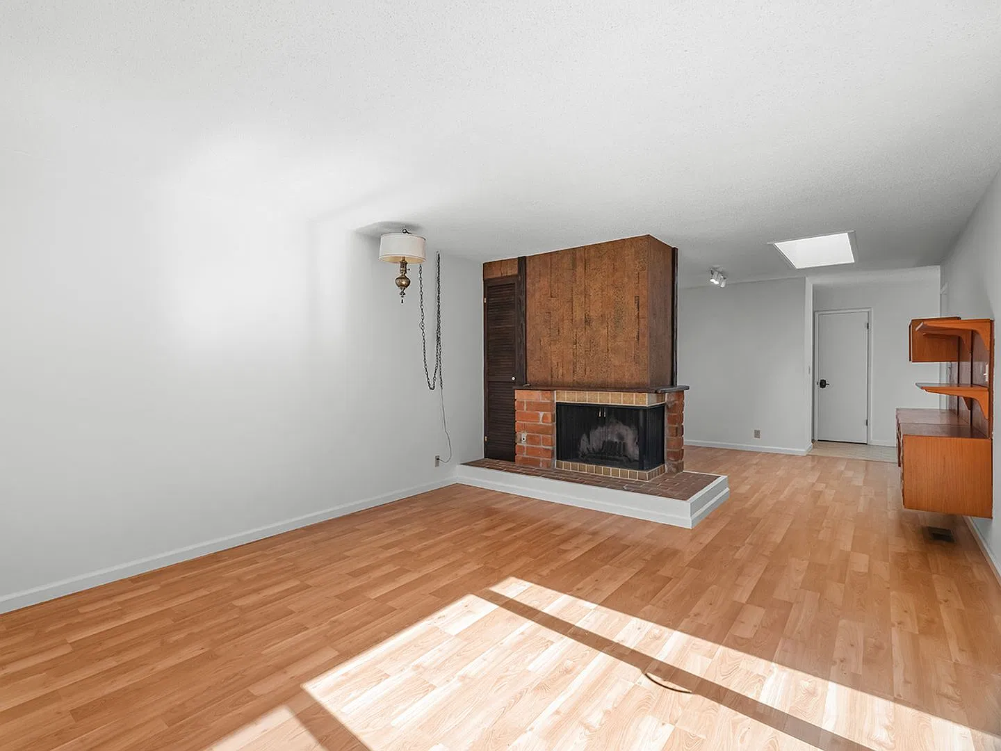 Single Level Townhouse — Photo 4