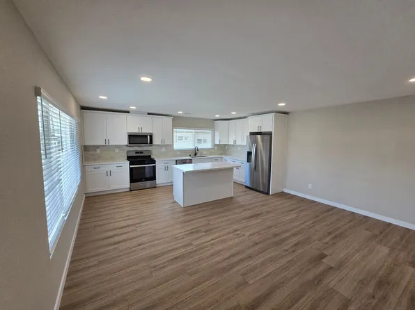 6263 Stewart St, San Diego, CA 92115