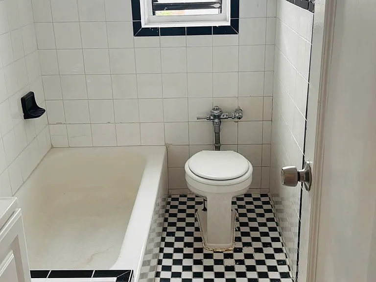95 W 195th St #6B — Photo 7
