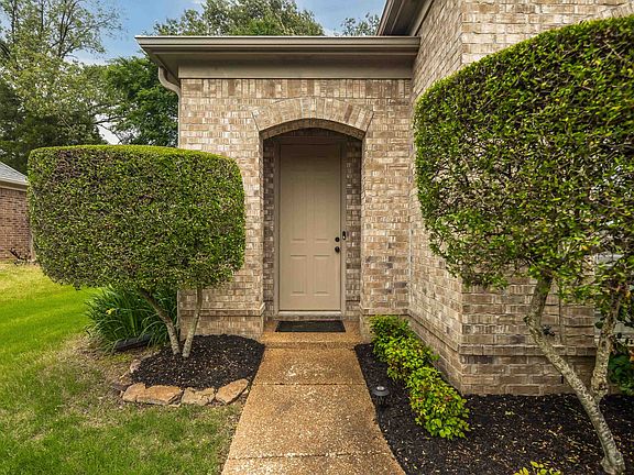 5th image of 1506 Lost Brook Dr