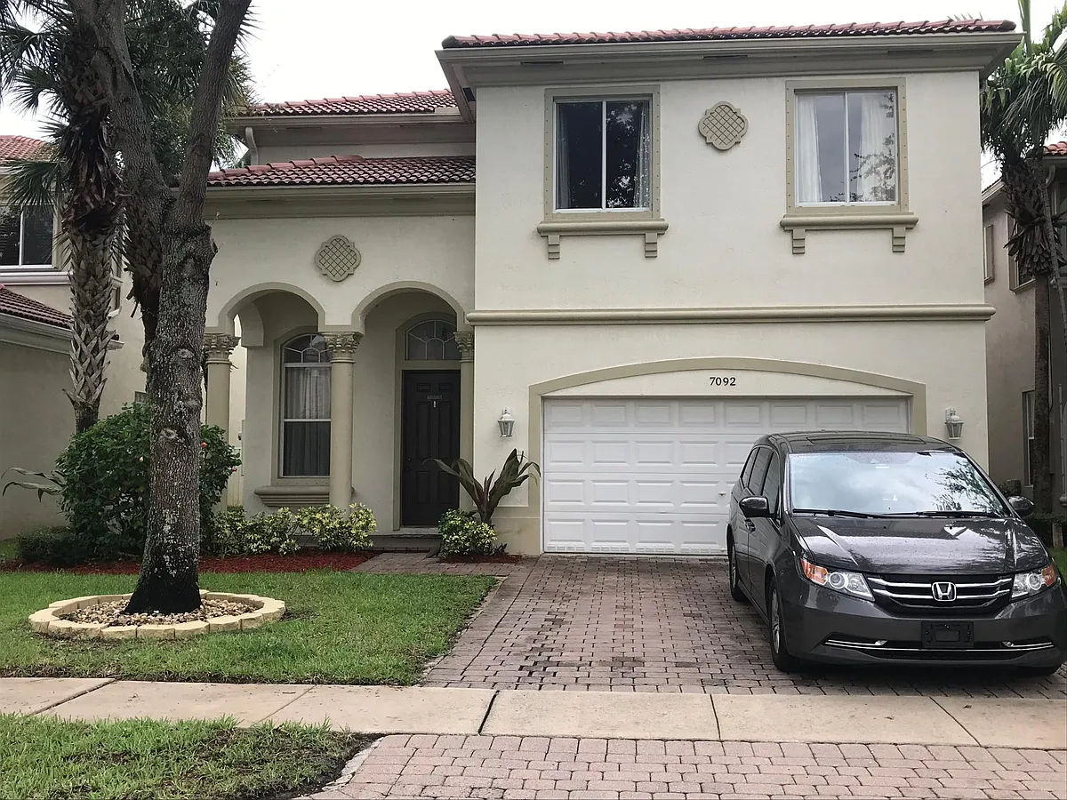 Building Photo - 7092 Old Orchard Way